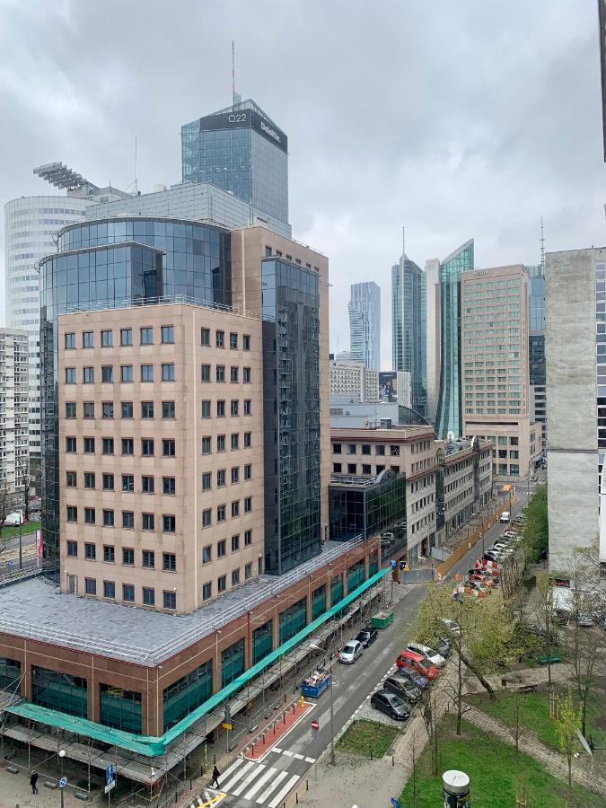 Industrial 9th Floor With Balcony And Views