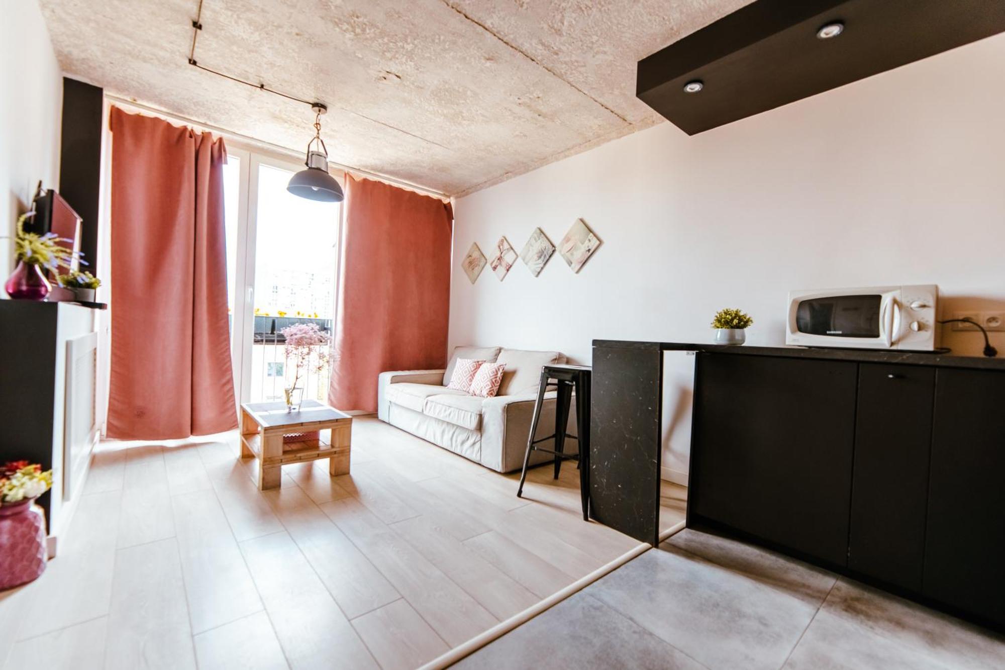 Industrial 9th Floor With Balcony And Views * Warsaw
